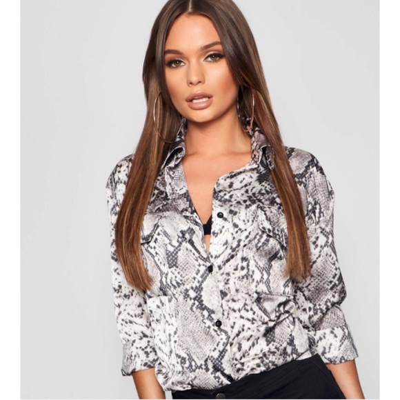 BooHoo Snake Print Button Up Blouse - Picture 1 of 2